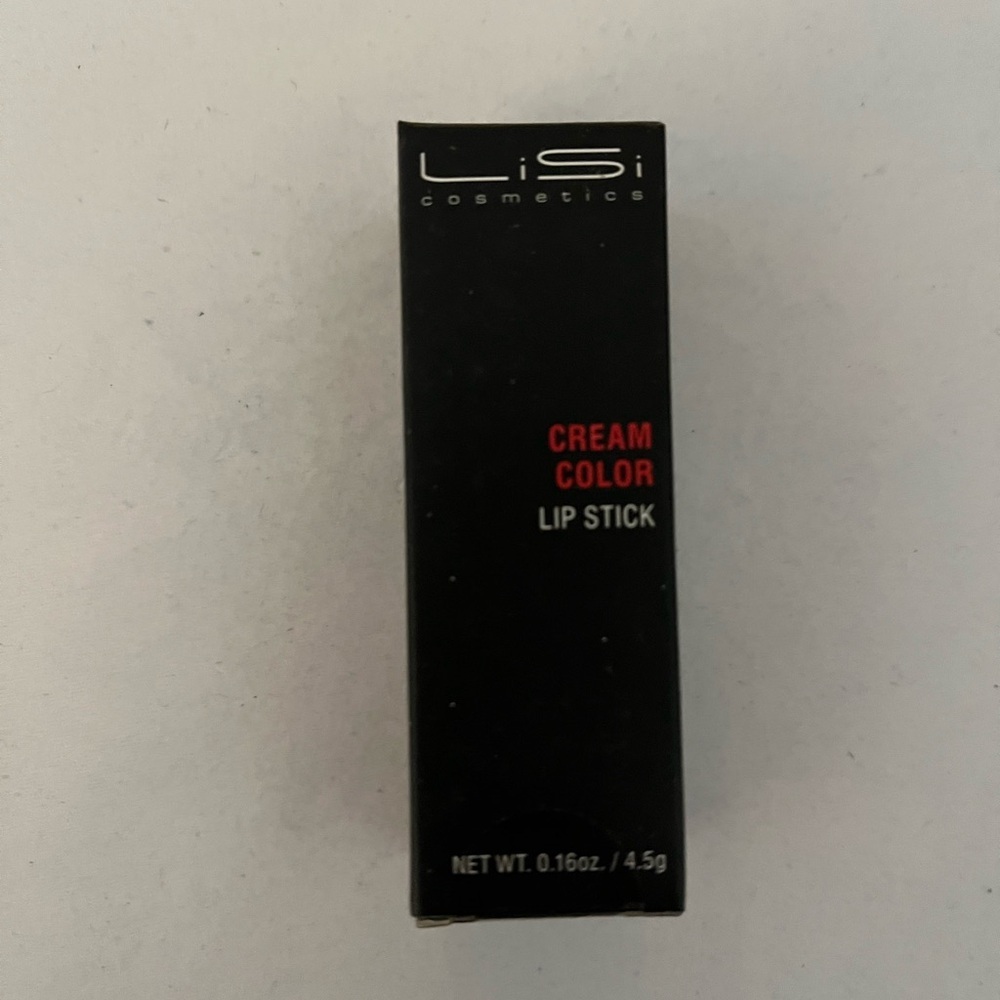 Cream Color Lipstick - Sealed - color 011 nighting gale